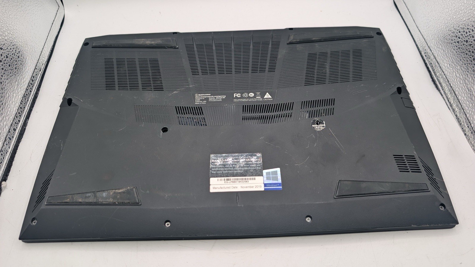 Evoo Gaming Laptop EG-LP6-BK 17.3 RTX GPU Untested No HDD No RAM