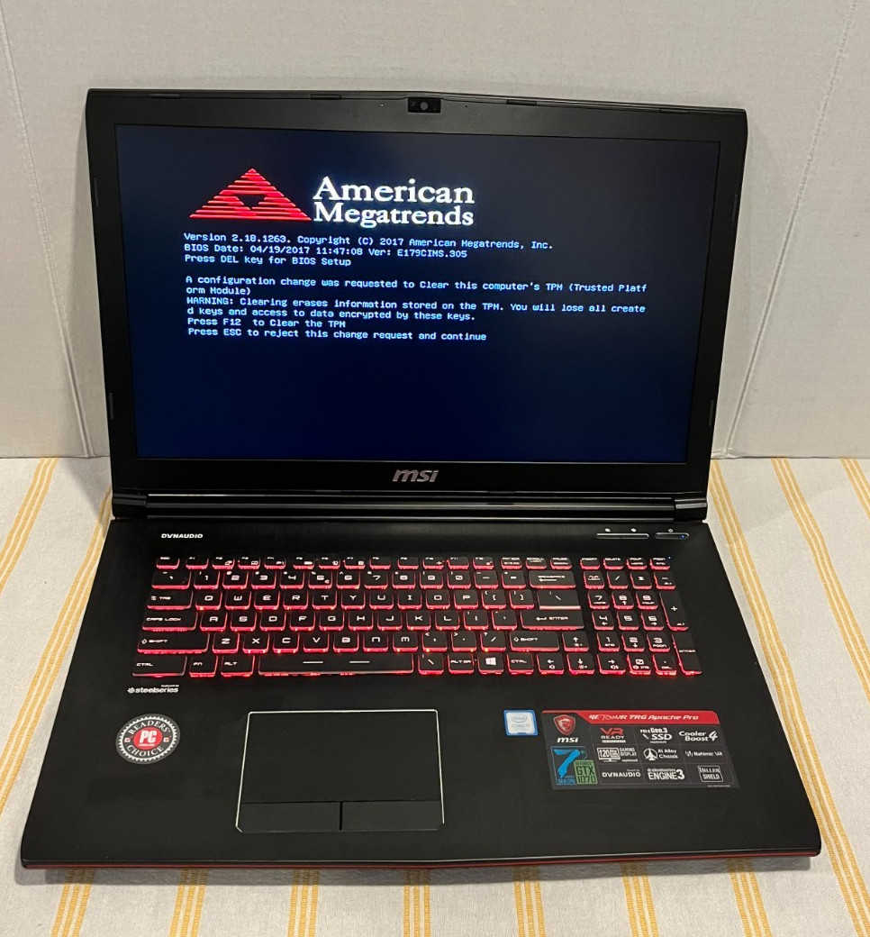 MSI Apache Pro Gaming Laptop GE72MVR 7RG-NVIDIA GTX 1070- Beautiful Condition!