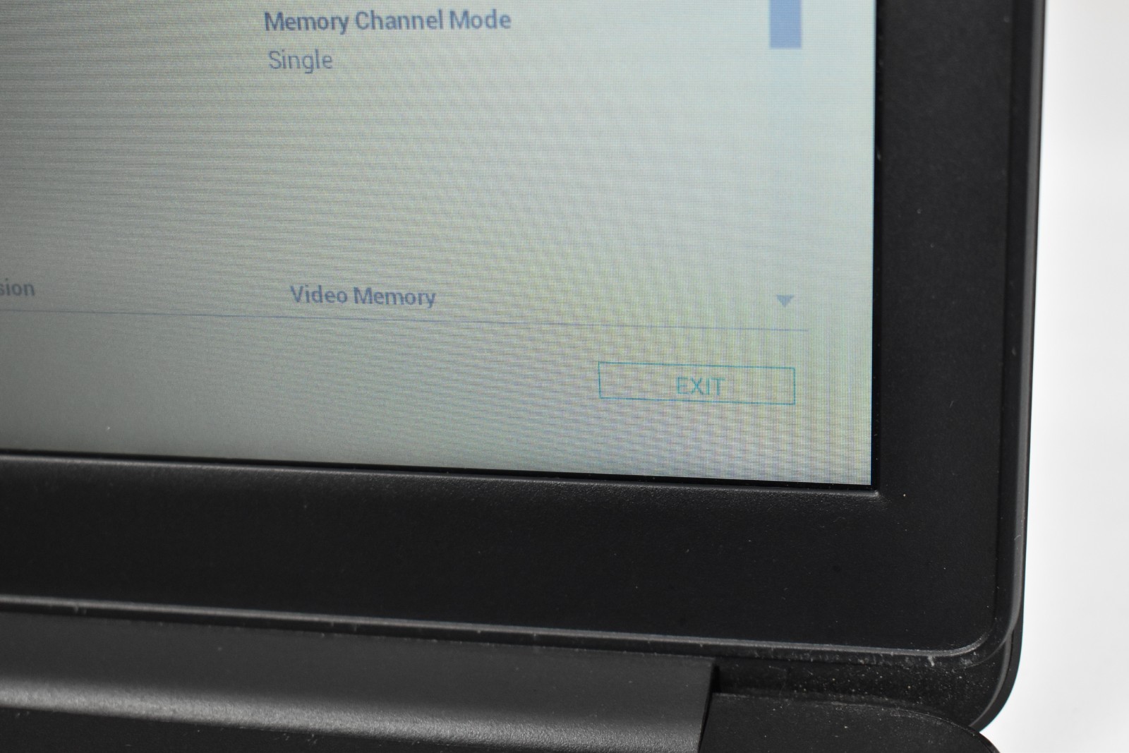 Dell Latitude 3500 i7-8565U 1.8GHz 8GB 256GB SSD No OS For Parts or Repair Only