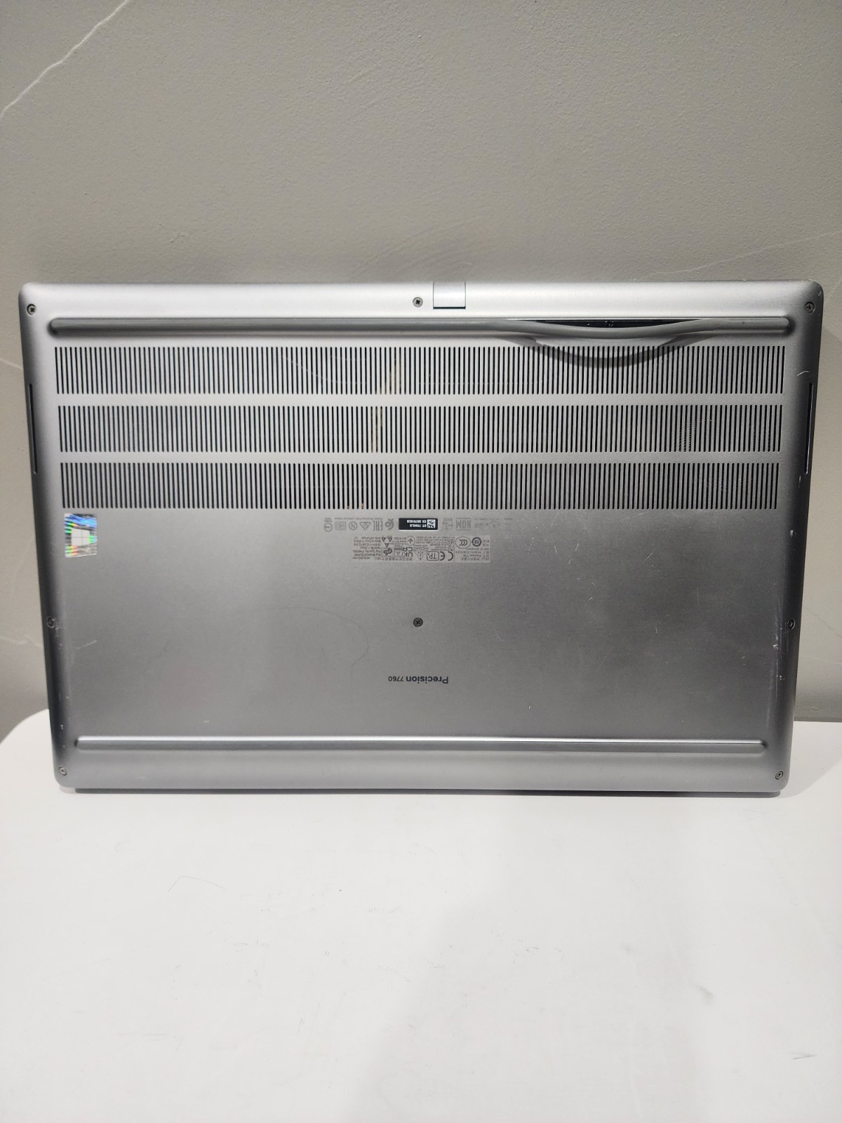 Dell Precision 7760 C GRADE i7-11850H – 32GB Ram – 512GB SSD – W11H – NO AC
