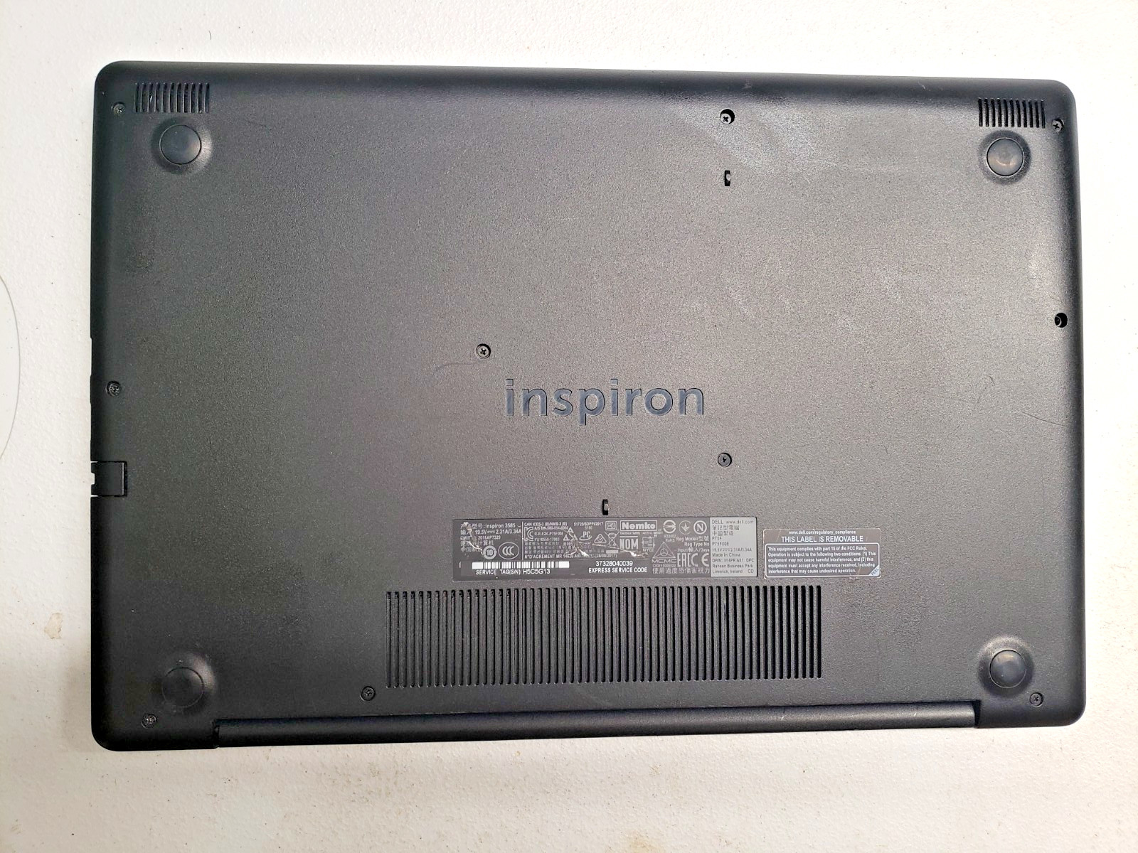 Dell Inspiron 3585 AMD Ryzen 3 2200U 2.50Ghz 8Gb 128Gb SSD 15.6 Touch LED Win11