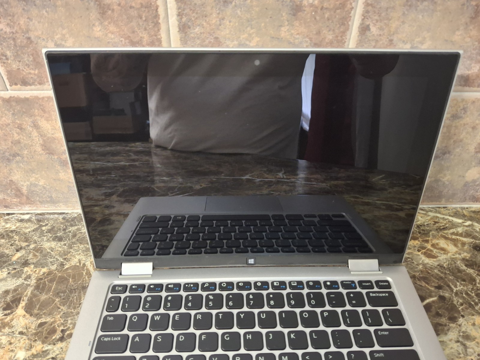 Dell Inspiron 11′-3147 Intel pentium N3540 2 in 1 laptop