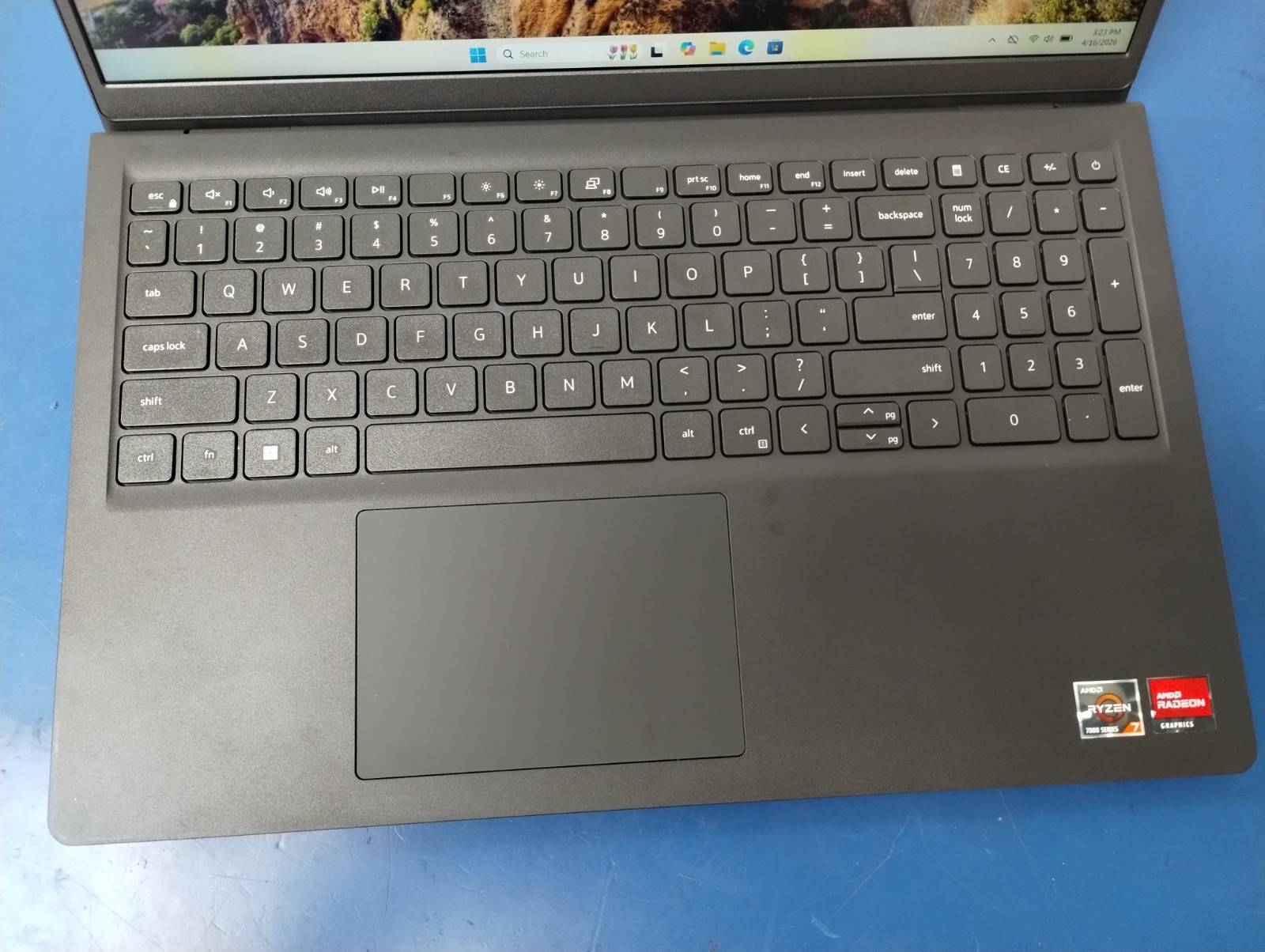 DELL 15 DC15255 G8MK9, AMD Ryzen 7 7730U, 2.00 GHz, 16 GB RAM 512 GB NVMe SSD