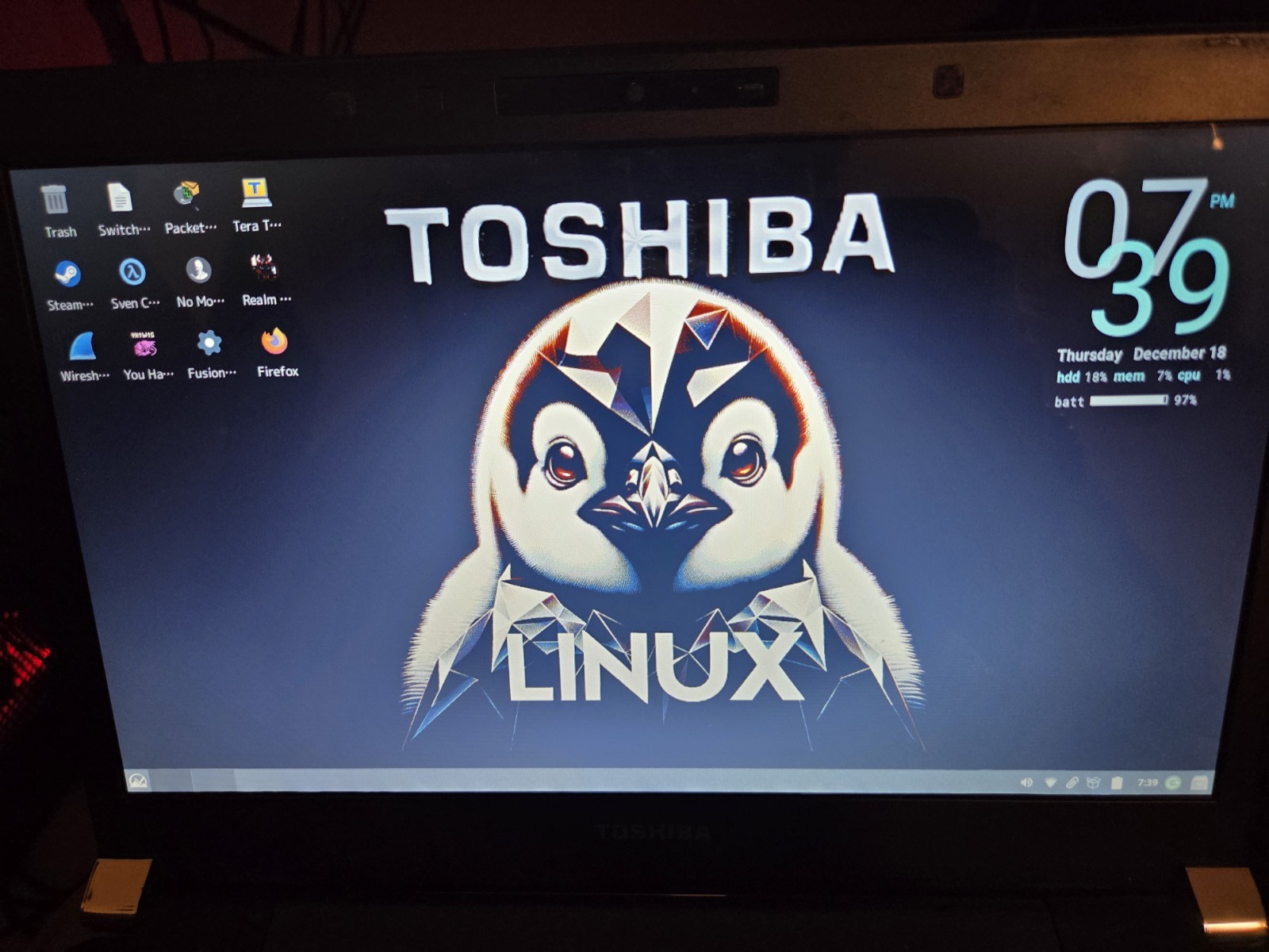 ​FAST Toshiba R835 Laptop – 16GB RAM – Intel i5 – BYO Drive – MX Linux Disc