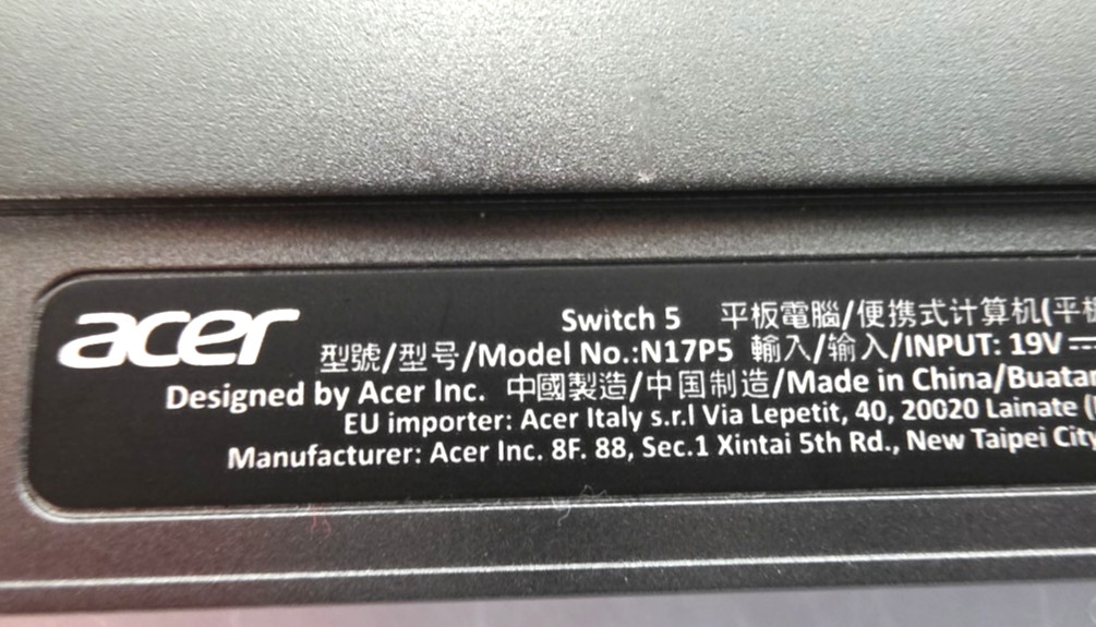 Acer Switch 5| Intel Core i3-7130U| 4GB RAM| 128GB SSD| Win 10 Pro| CS