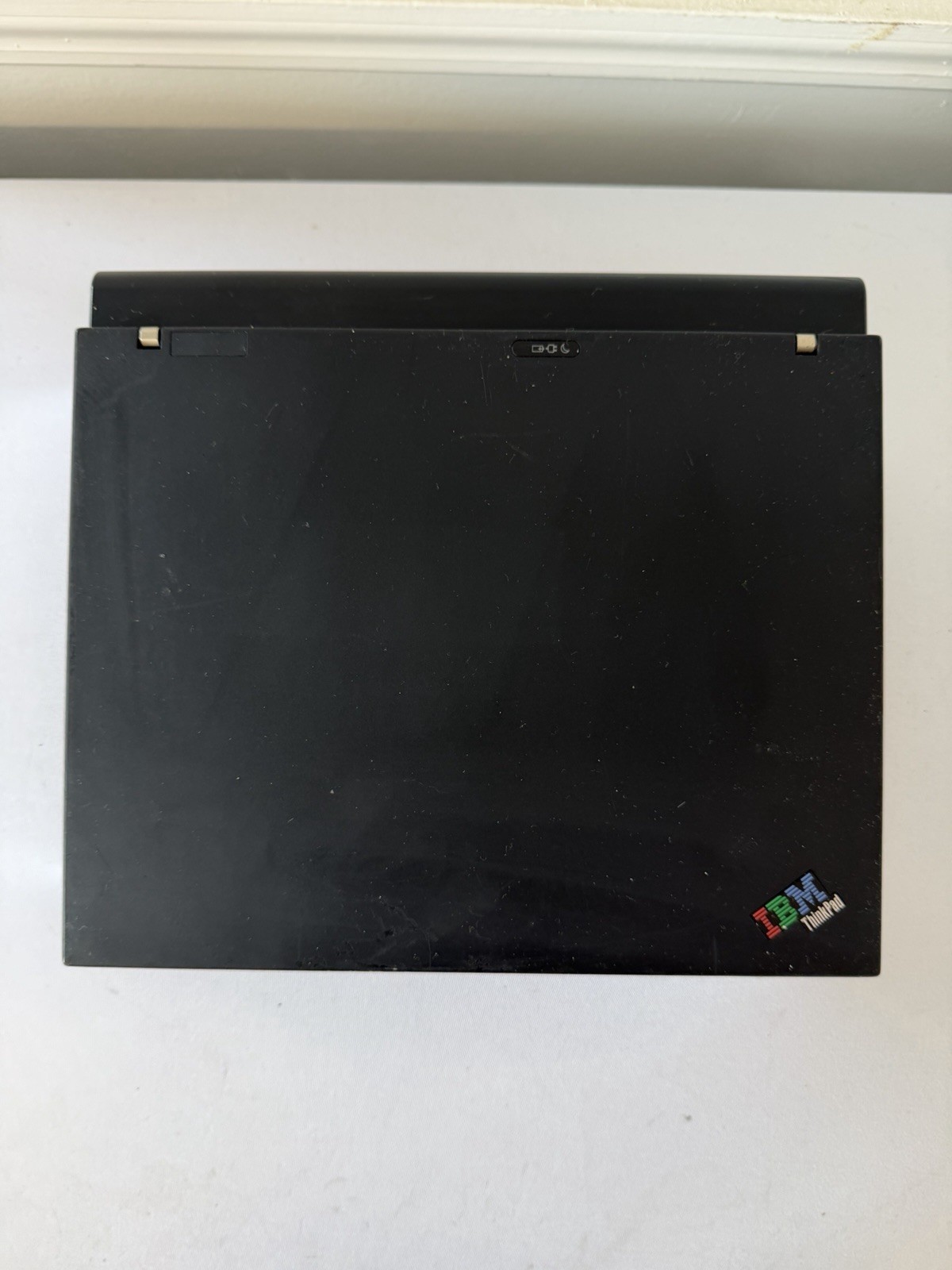 IBM Thinkpad X60 Laptop – Good Screen – Intel Duo T2 400 – RAM 2 GB – Read Des