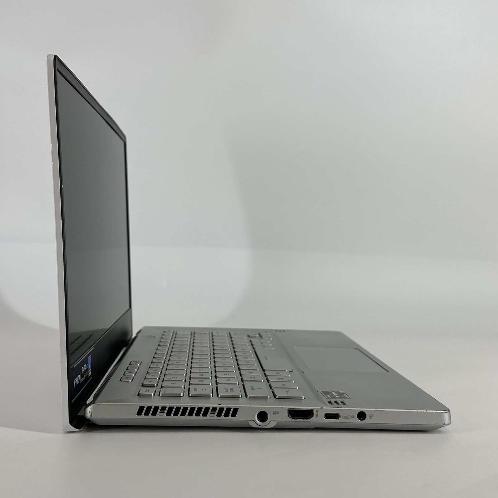 Asus ROG Zephyrus G14 GA401 14 144Hz FHD 3.3GHz Ryzen 9 5900HS 16GB 1TB RTX 3060