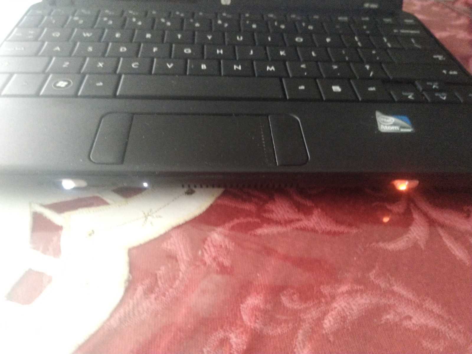 HP Mini 110 10.1″ Netbook Intel Atom Processor Laptop No Hard Drive Unit