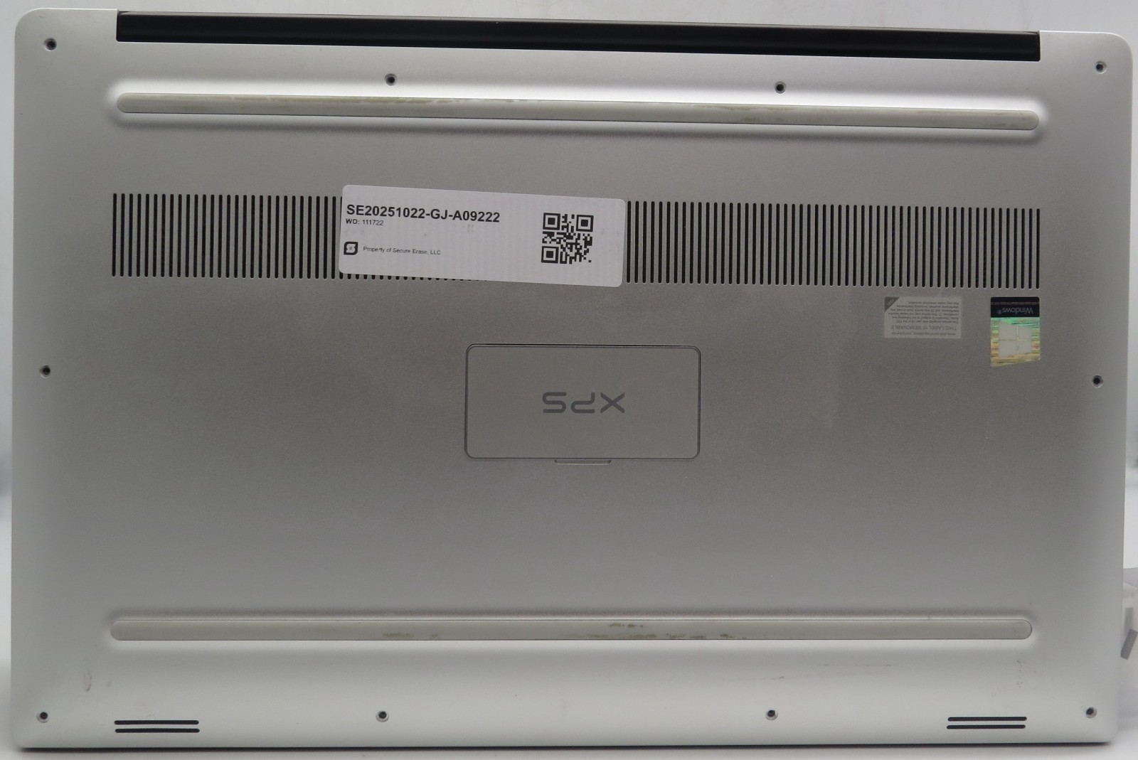 Dell XPS 15 7590 | i7-9750H @ 2.60GHz | 16GB RAM | No HDD/OS *PARTS