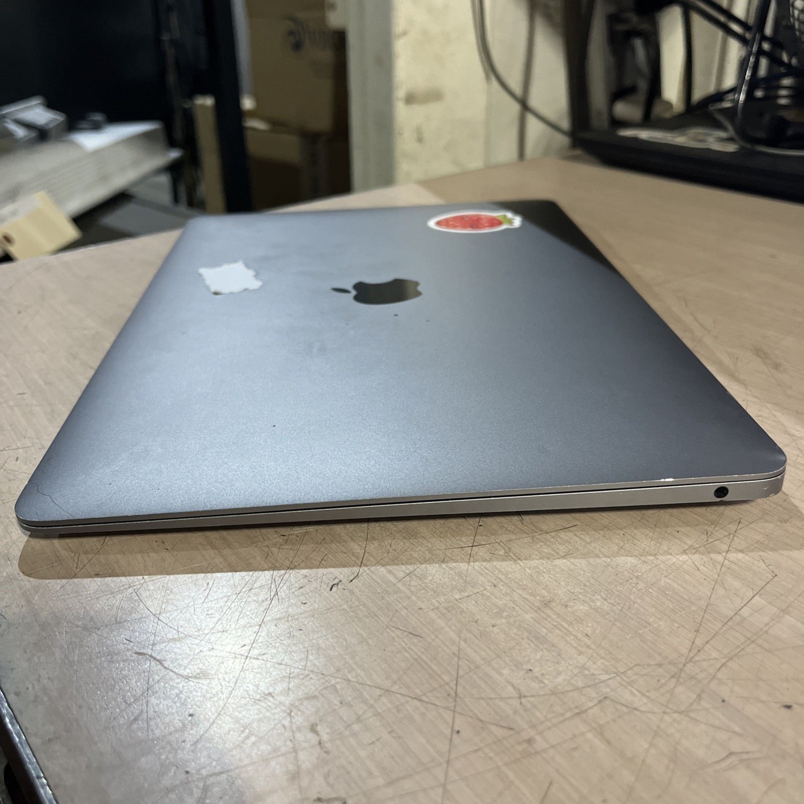 APPLE MACBOOK AIR 13″ SCISSOR, 2020 CORE I3-1000NG4 1.1GHZ 8GB RAM 256SSD