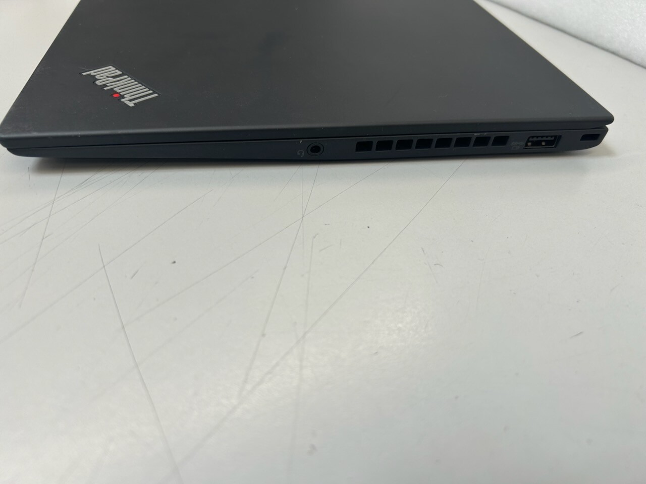 Lenovo 20HRCTO1WW ThinkPad X1 Carbon 5th Gen i7-7600U 16GB 500GB Windows 11 Pro