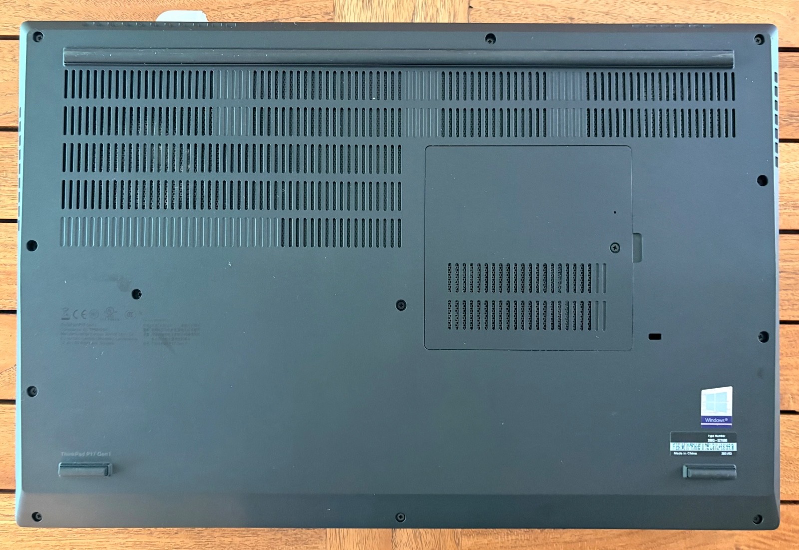 Lenovo P17, 128GB RAM, RTX5000 (16GB VRAM), 4K 17.3″ UHD, CPU i9-10855H, 1TB SSD