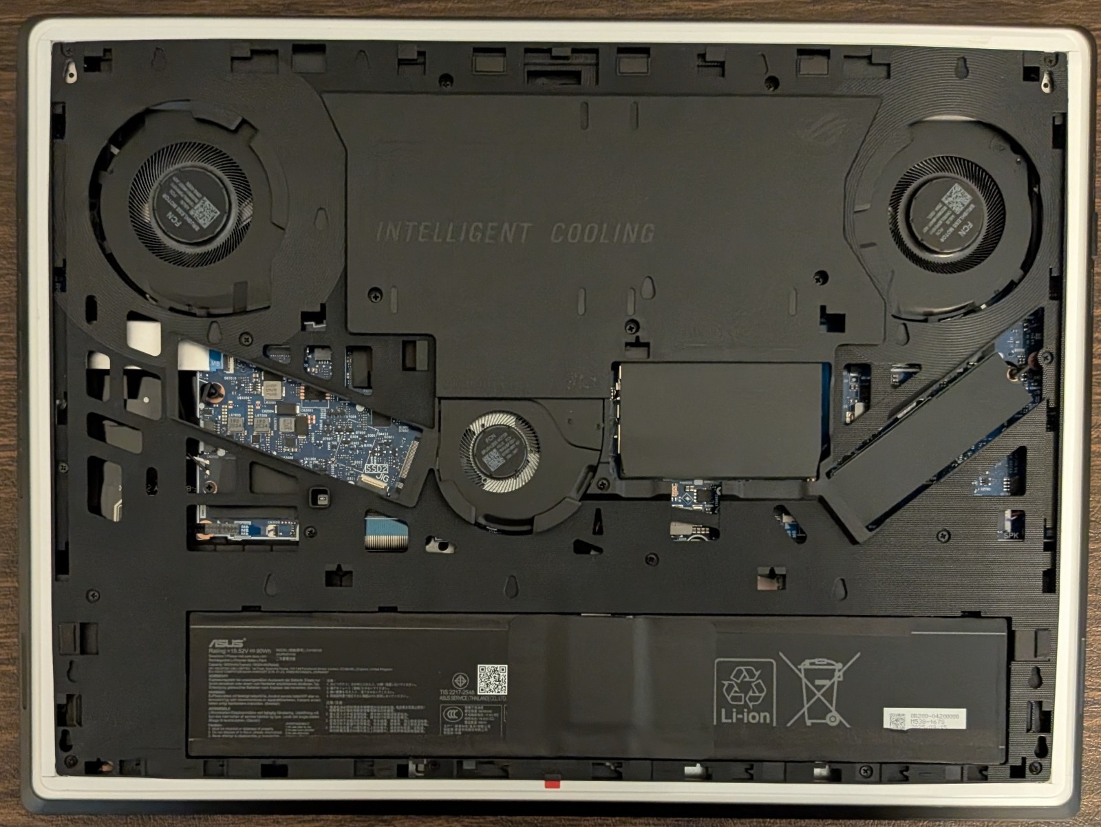 ASUS ROG Strix SCAR 18″ 2.5K 240Hz (Core Ultra 9 275HX, 32GB/1TB, RTX 5070 Ti)