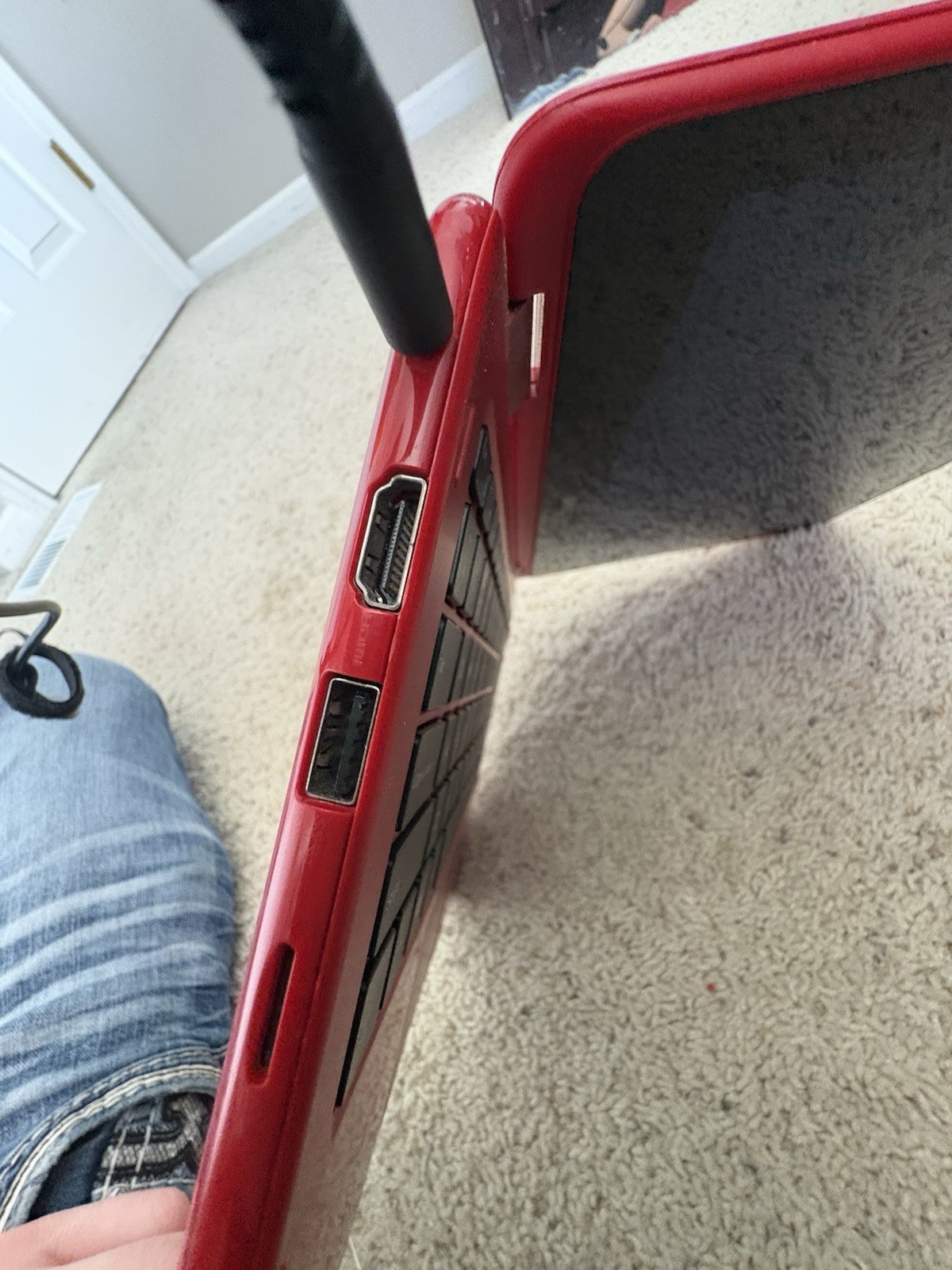 Dell Inspiron 11 Model 3185 Red Notebook/Laptop Built-in Webcam HDMI USB