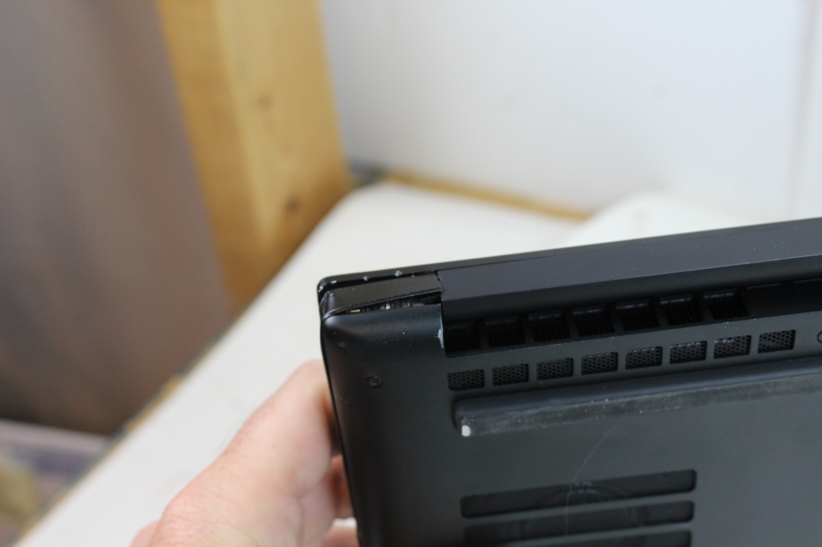 AS IS CASE DAMAGE Razer Blade 15 i7-10750H 32GB RAM 1TB SSD w/ OS
