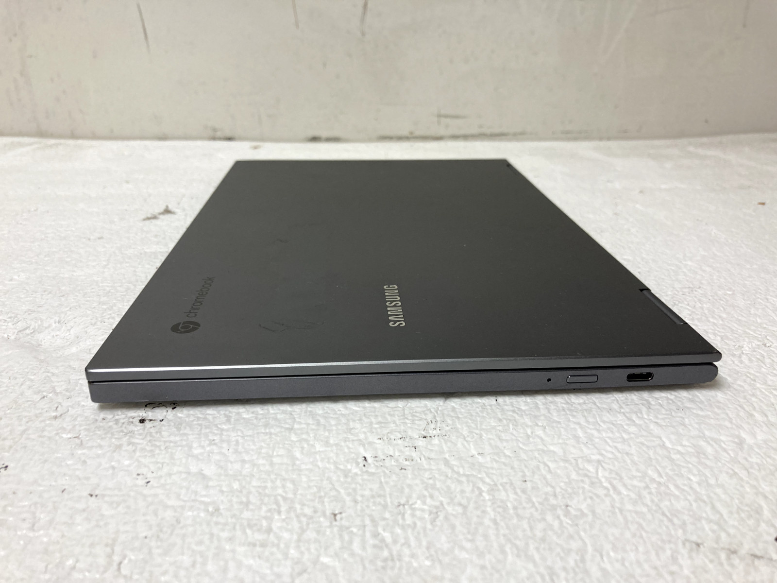 Samsung Galaxy Chromebook XE530QDA i3-10110U @2.10GHz 8GB RAM 128GB SSD *READ