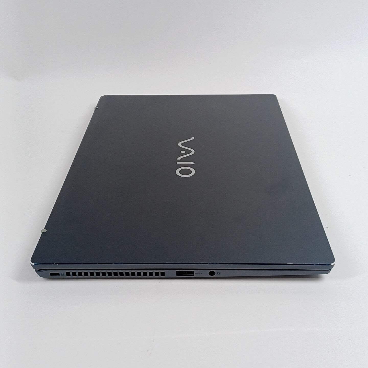 Vaio VPU Company VWNC5A1440-FE 14.1″ i5-1235U 1.3GHz 8GB RAM 1TB SSD