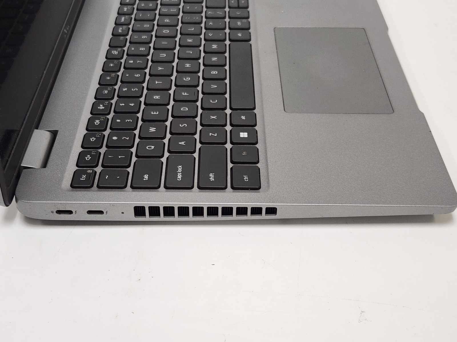 Dell Latitude 5540 15.6″ Laptop i5-1335U 1.3Ghz 8GB RAM 256GB SSD W11P + AC