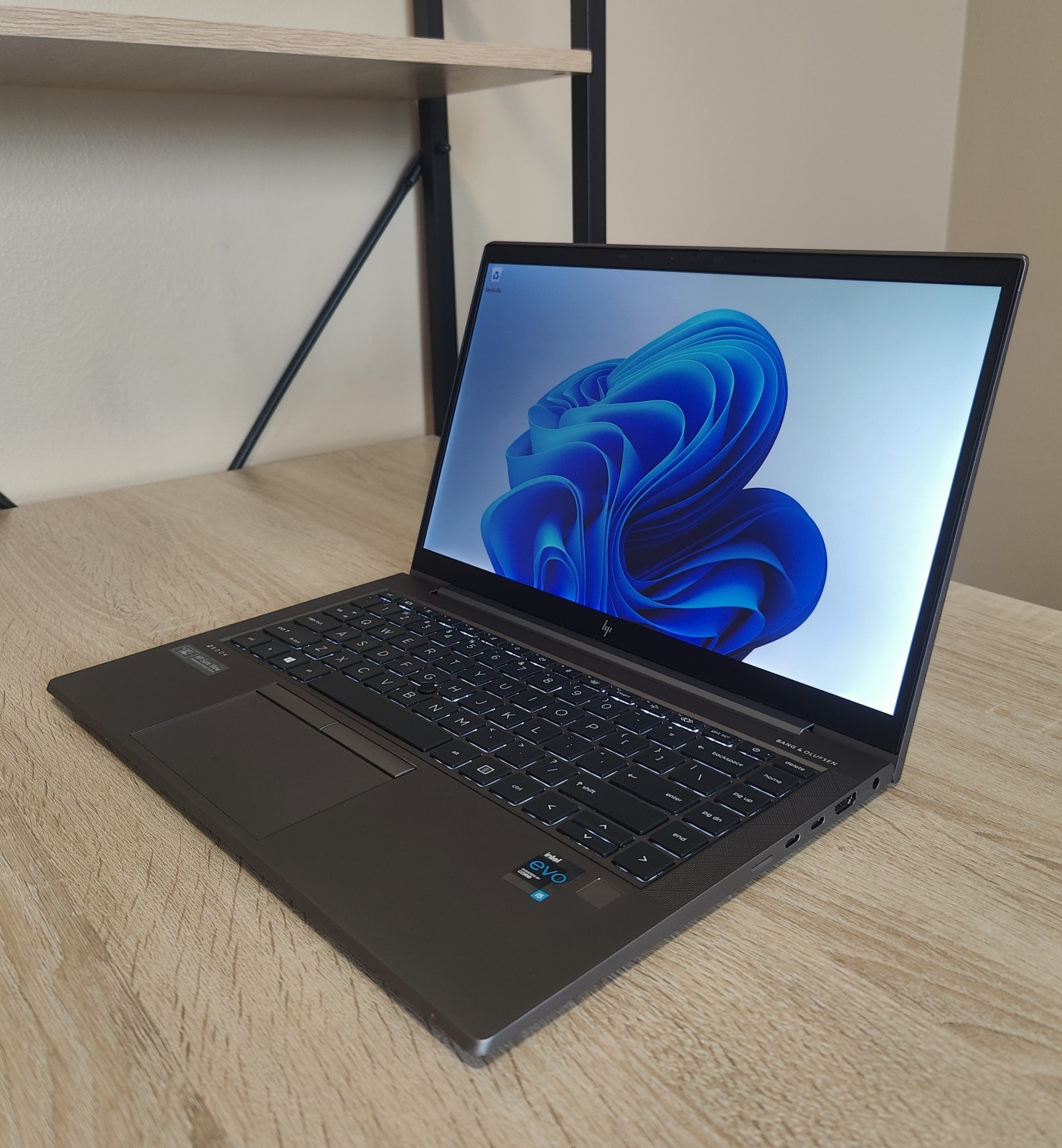 HP ZBook 15.6″ i5-1135G7 16GB 238GB SSD Iris Xe Win11 Home Notebook Gray