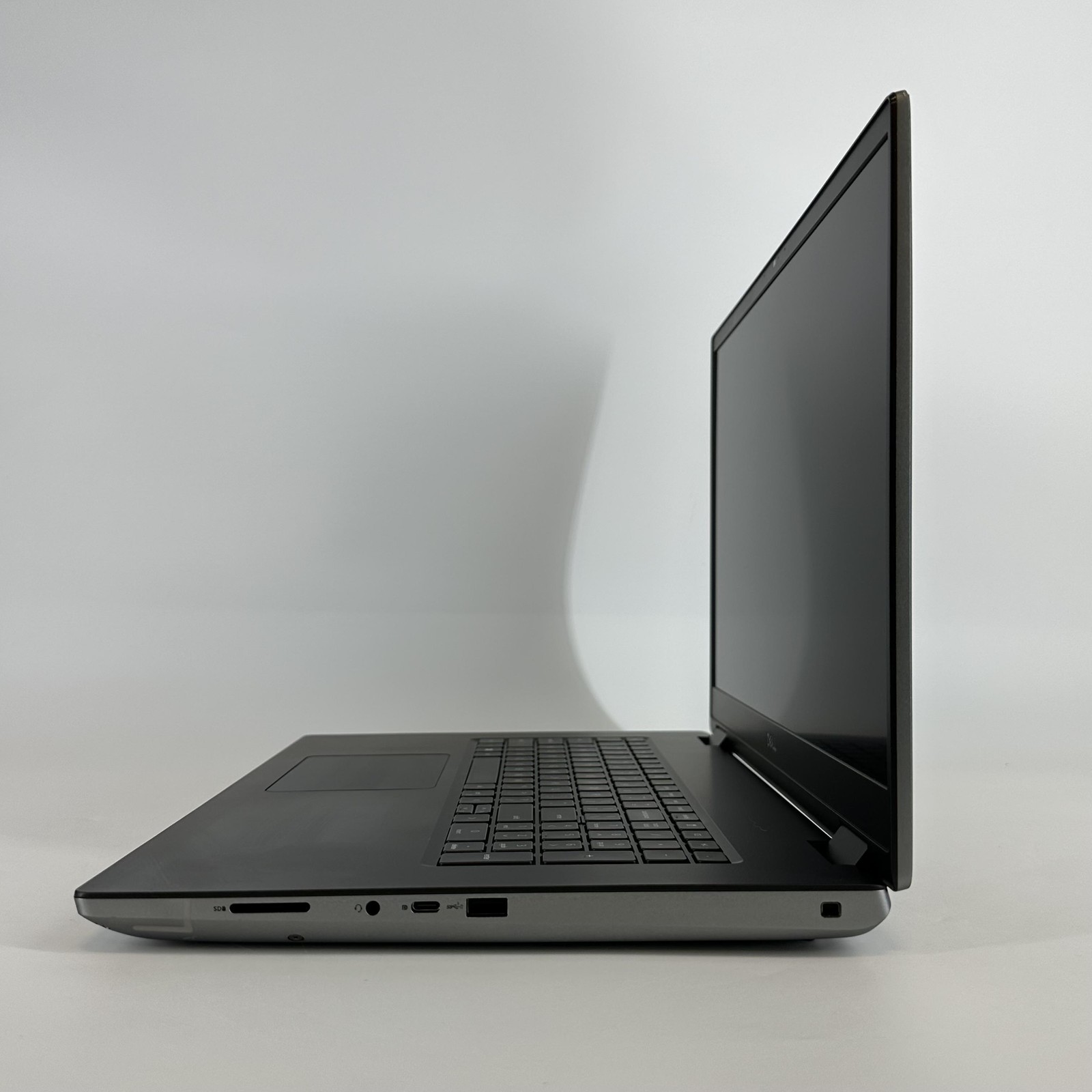 Dell Precision 7780 17.3 FHD 2.2 GHz i9-13950HX 64GB 1TB SSD RTX 4000 Ada