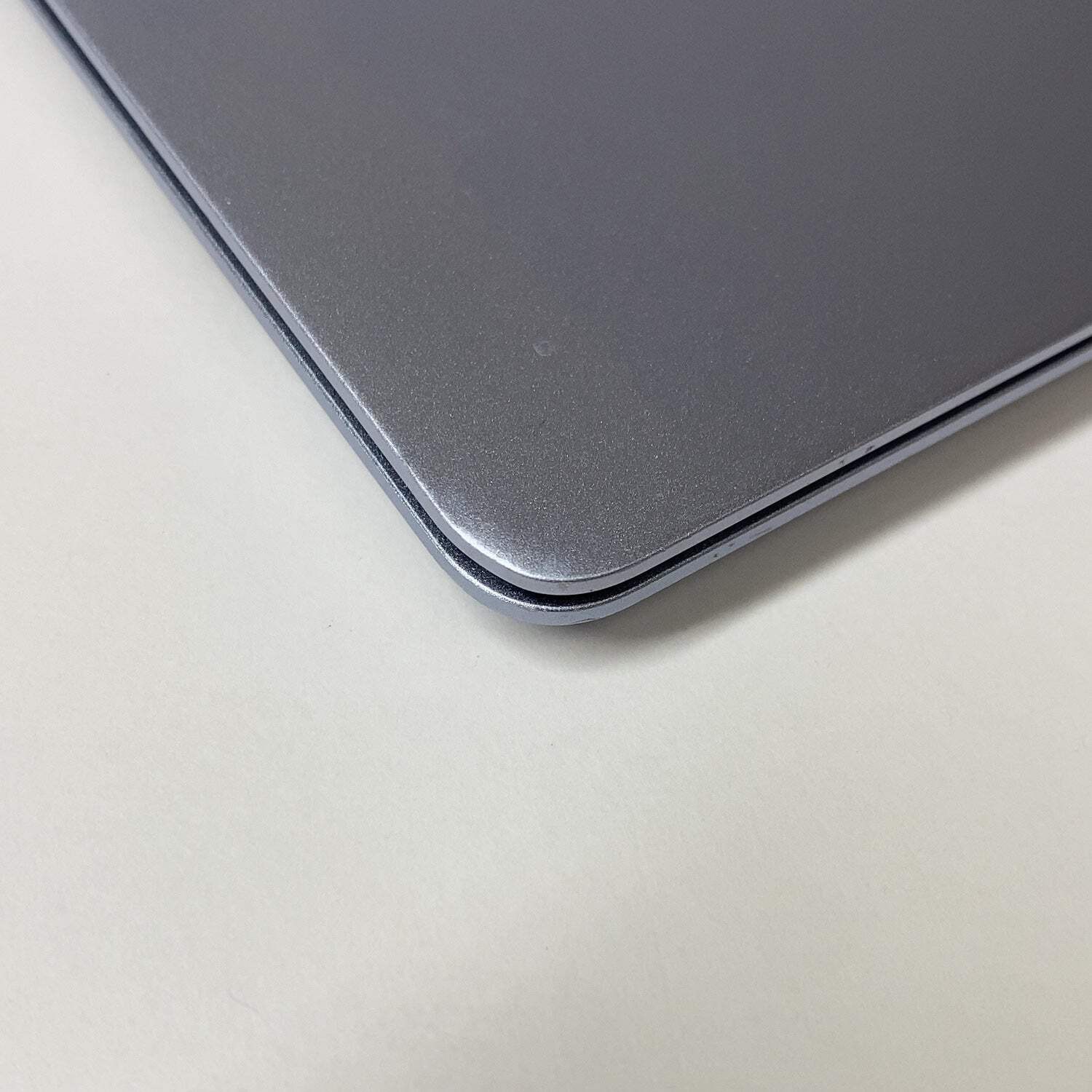 Samsung Galaxy Book4 Edge NP940XMA 14″ Snapdragon X Elite 16GB RAM 512GB SSD