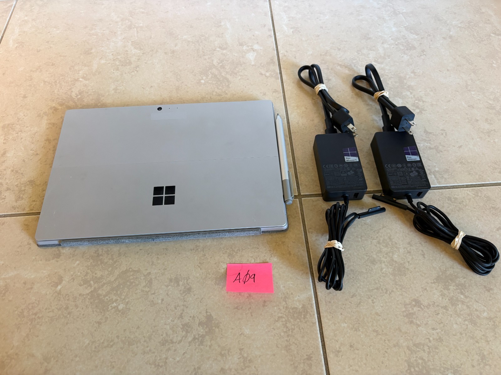 Microsoft Surface Pro 5 1796 i7-7660U 16GB 512GB Win11 Pro Pen Keyboard Bundle