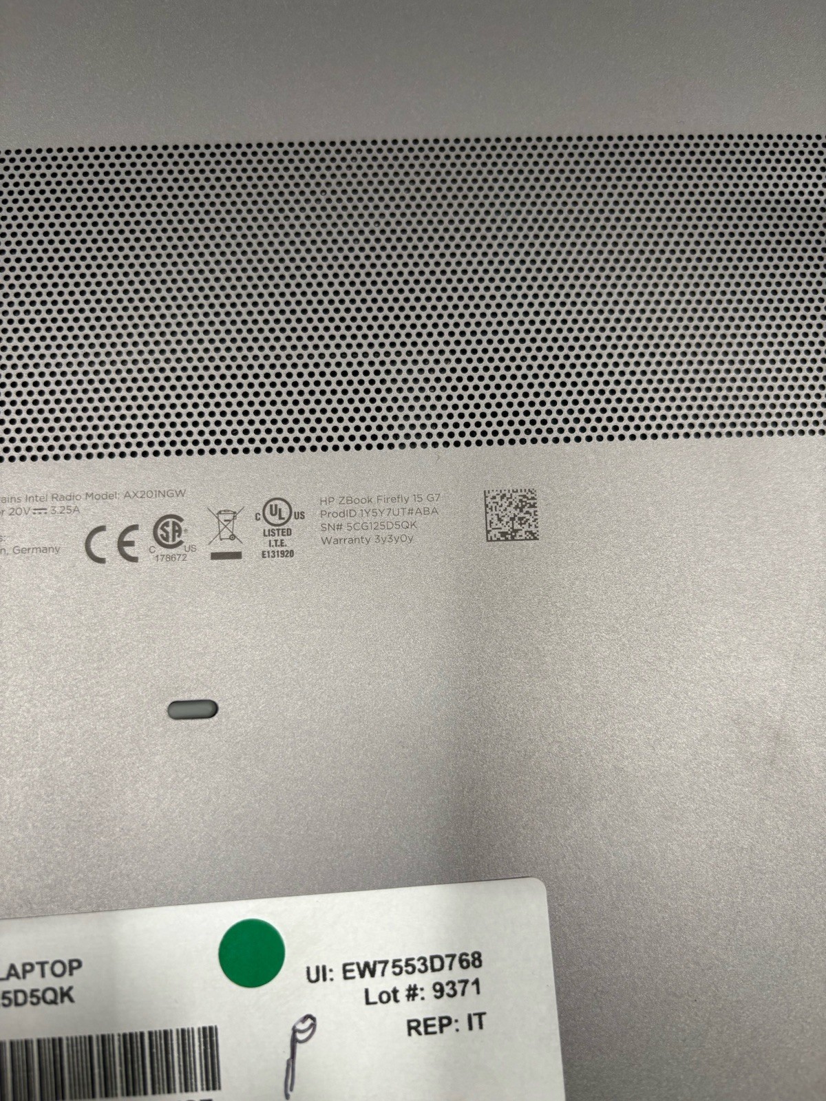 HP ZBook Firefly 15 G7 TOUCH i7-10510u 16GB 256GB NVMe Quadro P520 W11P J12207