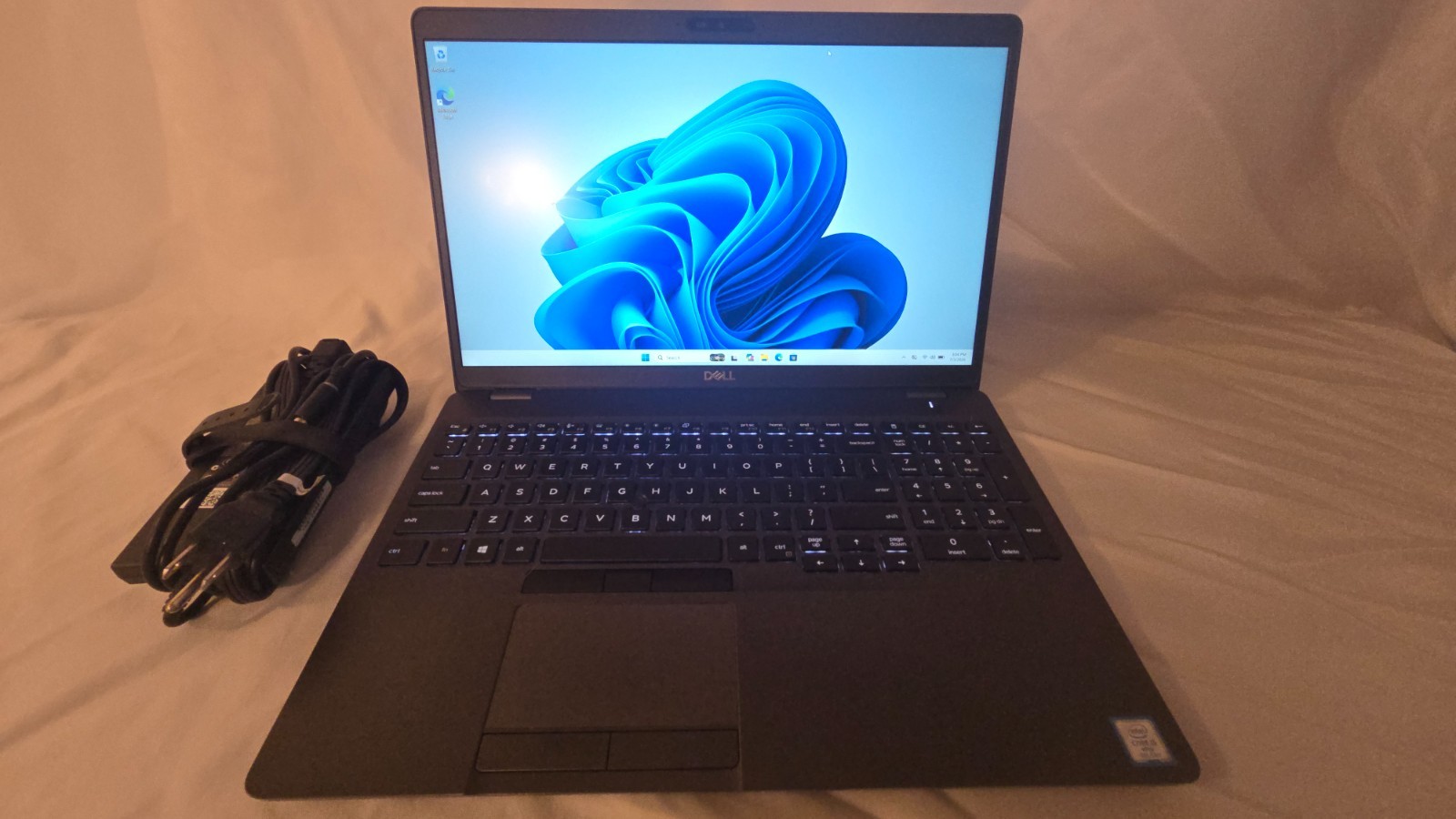 Dell Latitude 5500 i5-8365U 8GB RAM 512GB SSD 15.6″ Windows Laptop Wi-Fi