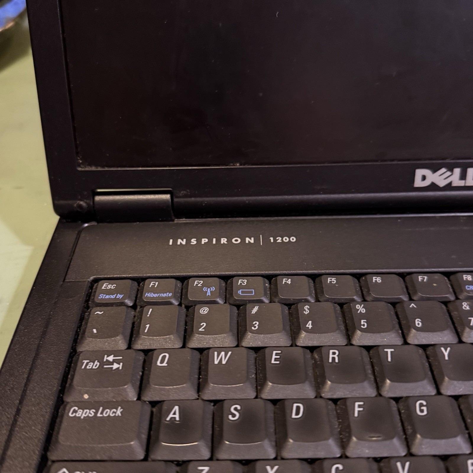 Vintage Dell Inspirion 1200 Laptop Model PP10S Untested For Parts Repair