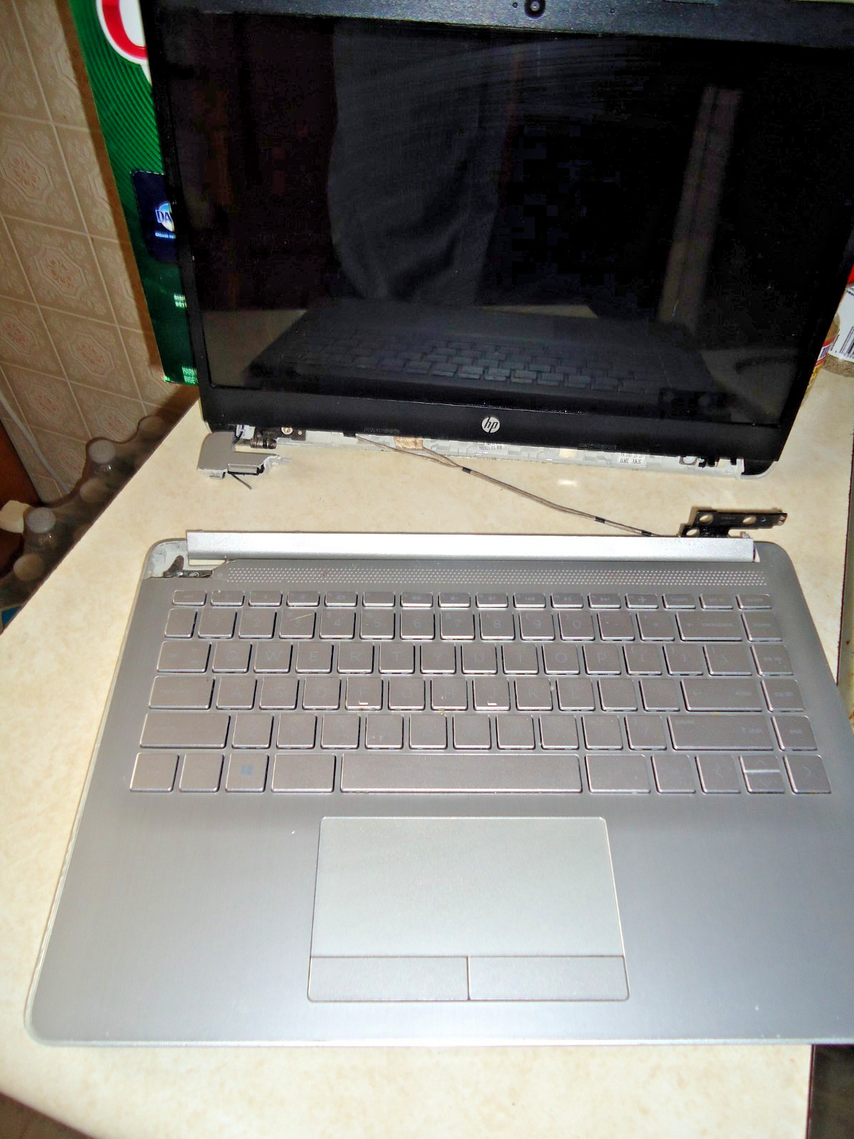 HP 14-dk1035wm 14″ FHD Laptop Ryzen 3 3250U 2.6GHz AMD Radeon Graphics 4GB RAM