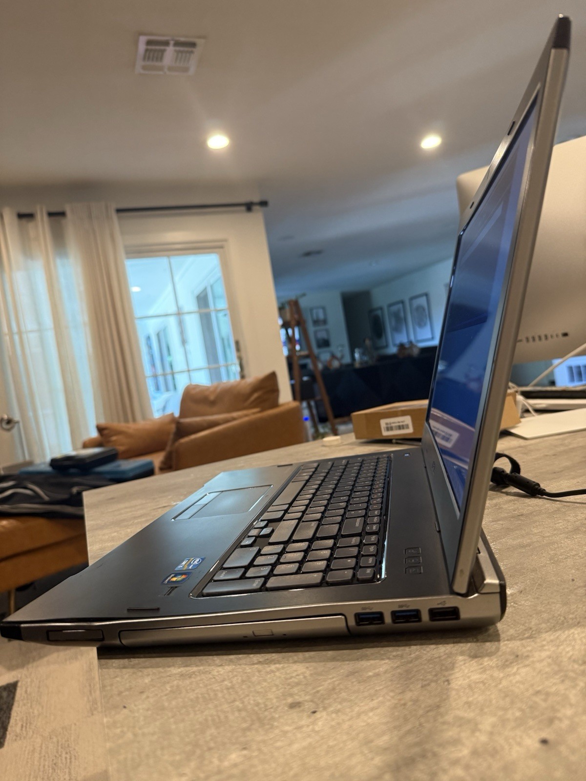 Dell Vostro 3750 17.3” Intel Core i5 2.50GHz 4GB RAM No HDD /BIOS Tested ✅