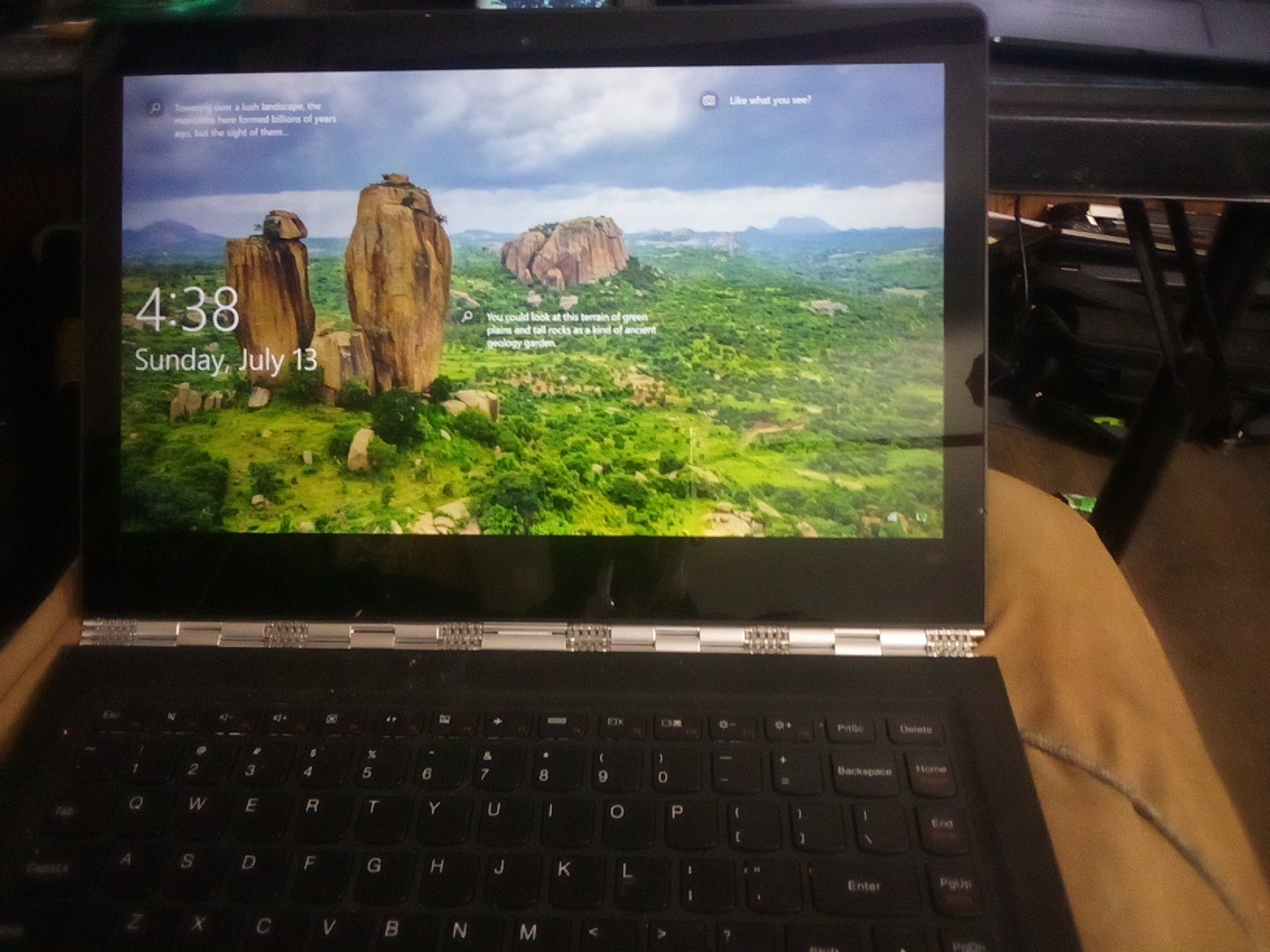 Lenovo Yoga 900-13ISK 2-in-1 I7 6th Gen, 16GB RAM, 512GB SSD, Windows 11, Touch