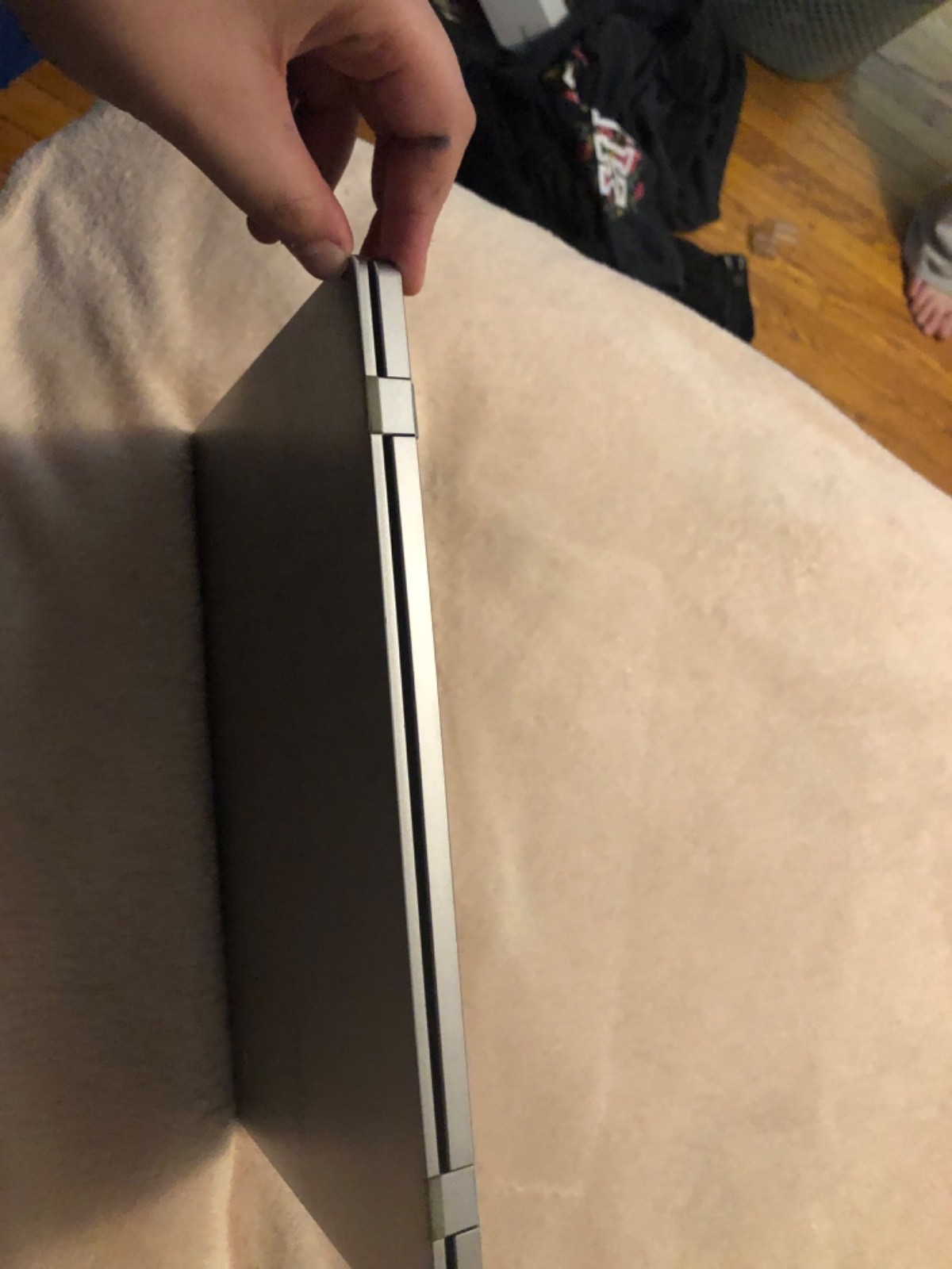 Samsung Chromebook 4 11″6 inches not working and keys are missing.