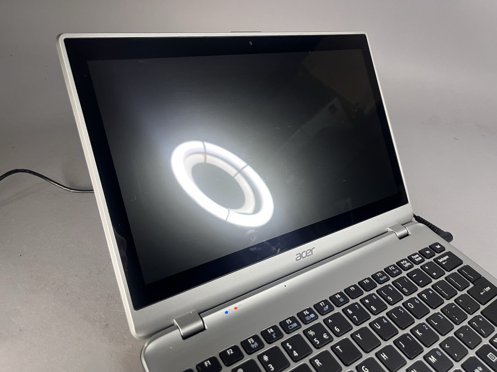 Acer Aspire V5 122p 0408 Laptop AMD Dual-Core A4-1250 4 GB Storage 11.6″ Screen