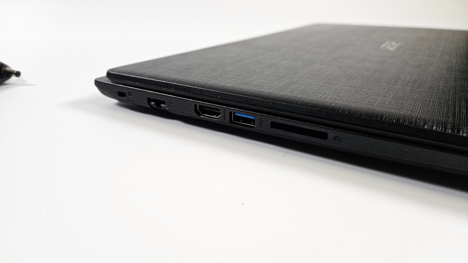 Acer Aspire A315-21-99ES 15.6″ Laptop AMD A9 128GB SSD 4GB RAM NO OS Bad Battery
