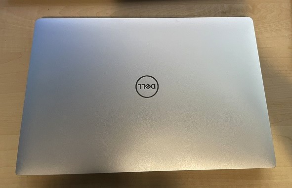 Dell XPS 9570 15″ FHD I7-8750H 1TB SSD 32GB GeForce GTX 1050Ti & DELL D6000 DOCK