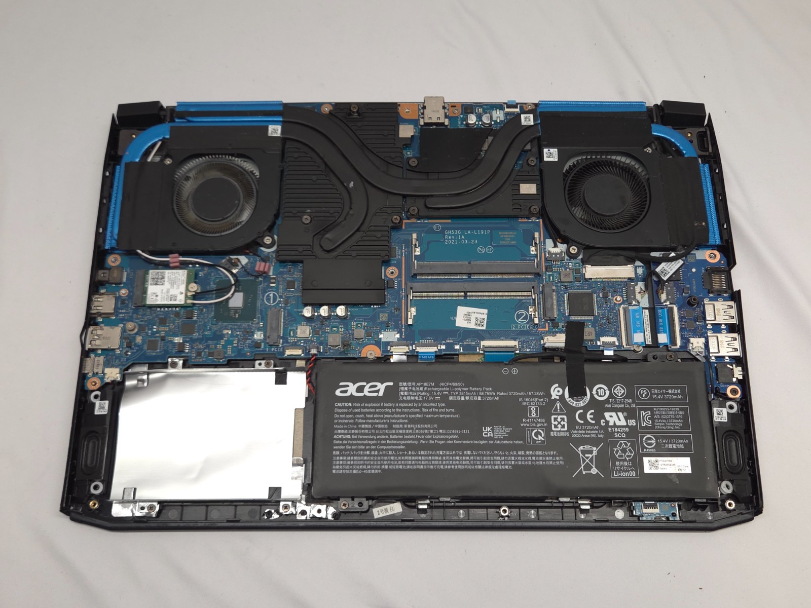 Acer Predator Helios 300 N20C3 15.6″ For Parts No SSD/RAM (PH315-54-760S)
