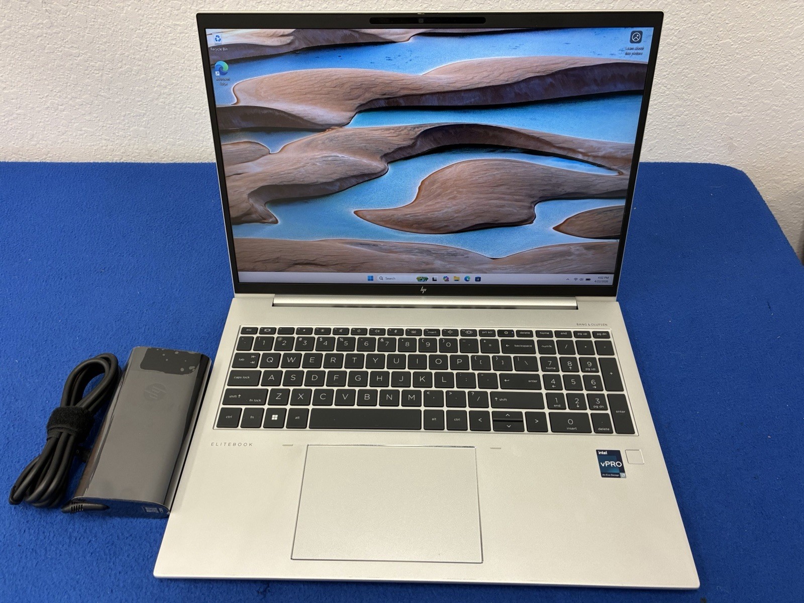 HP EliteBook 860 G9 16″ 12th Gen Intel i7, 16GB RAM, 512GB SSD, Win 11 Pro