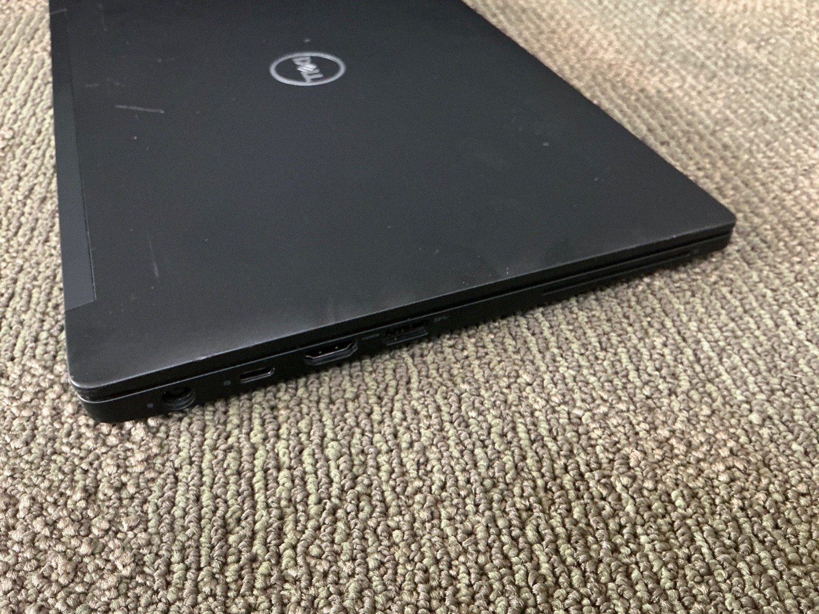 Dell Latitude 7390 13.3″ FHD i7-8650U 8GB RAM 256GB SSD Windows 11 Pro Laptop