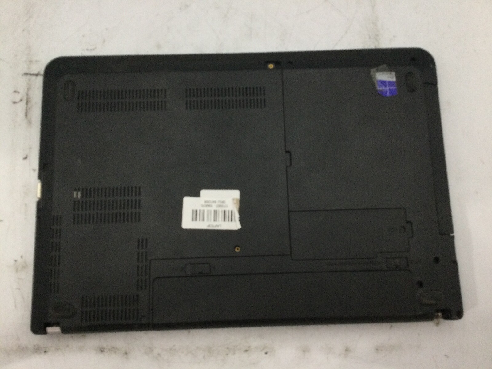 LENOVO THINKPAD EDGE E440 – FOR PARTS – INTEL CORE I3 – 4GB RAM – READ DESC – BB