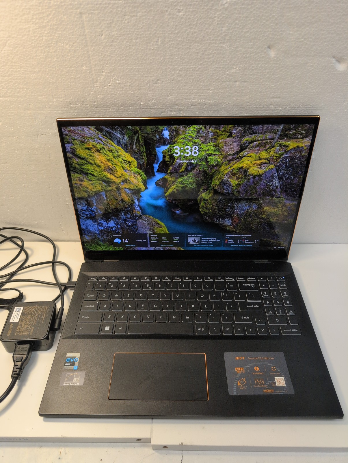 MSI Summit E16 Flip 16″ TOUCH Laptop i7-1195G7 CPU/16GB /1TB SSD/Win11 (READ) –