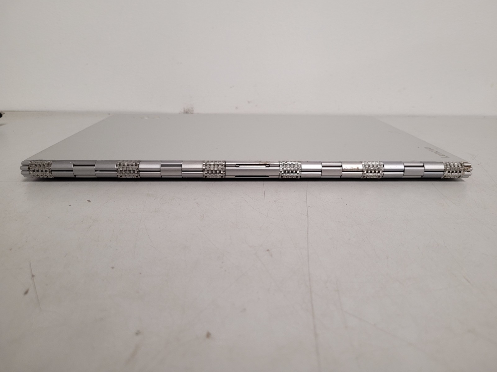 Lenovo yoga 910 14″touch i7-7500u 2.7ghz 8gb ram 256gb ssd w11p READ PF0U9GSP