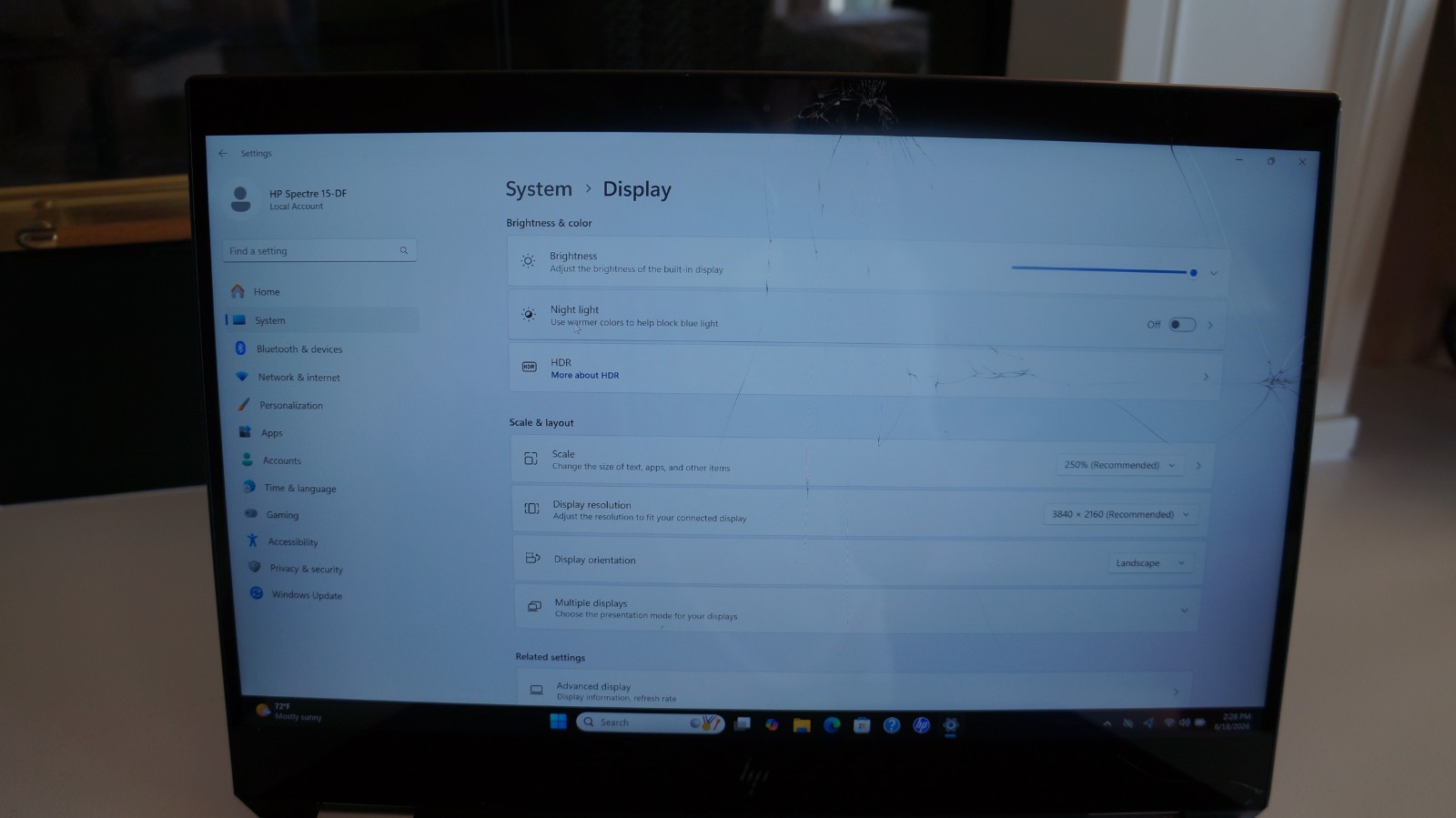 HP Spectre x360 15-DF i7-8565U 1.8GHz 8GB RAM 256GB SSD 4K Display, READ.