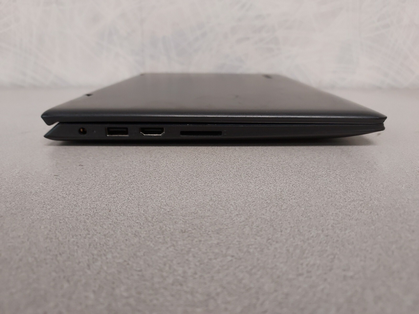 Lenovo Ideapad Flex 4-1130 Celeron N3350- 2GB RAM – 64GB San Disk – WIN 10 READ