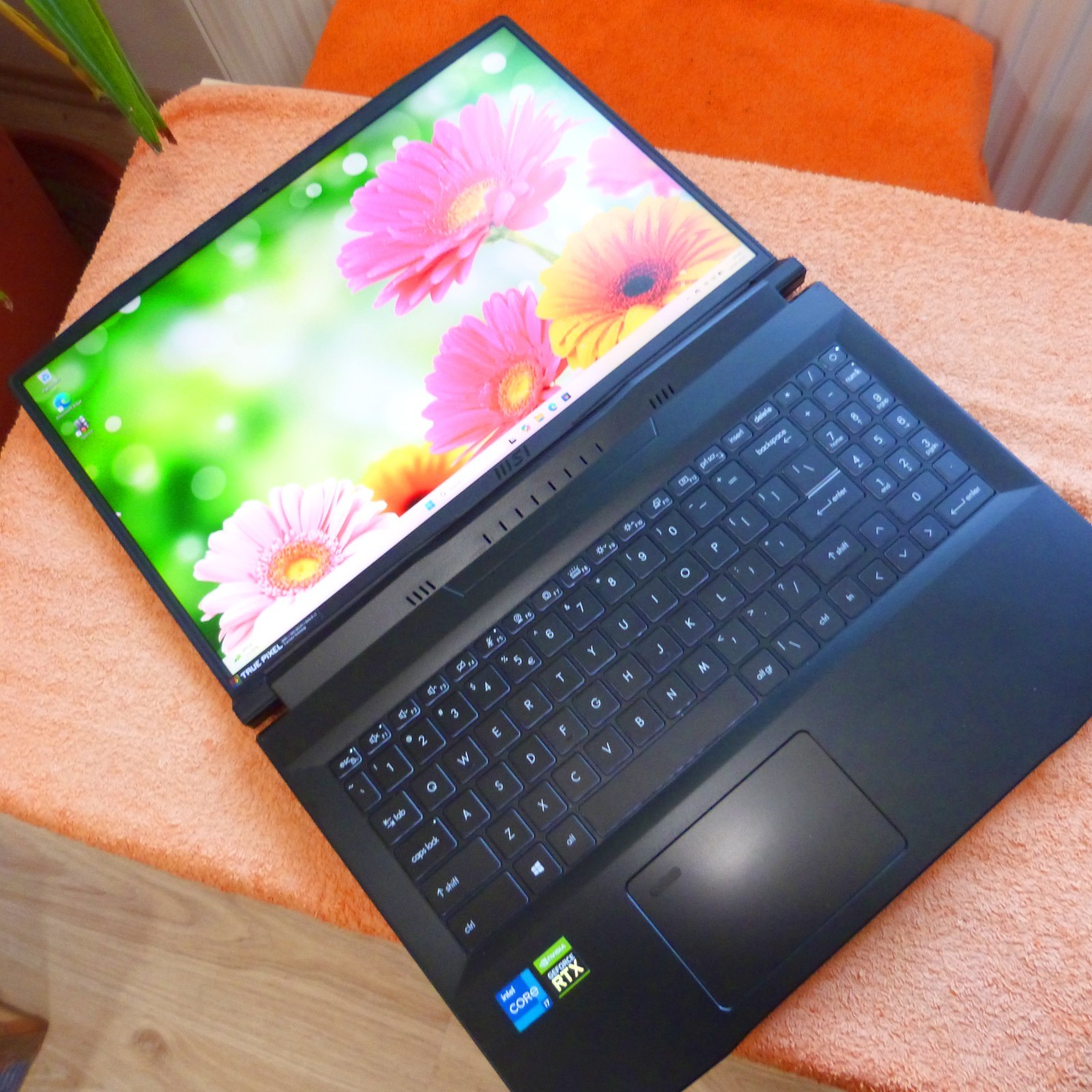 MSI Creator M16 A11 P3 2K QHD GeForce RTX I 64GB RAM I OCTA Core i7 11G 2TB SSD