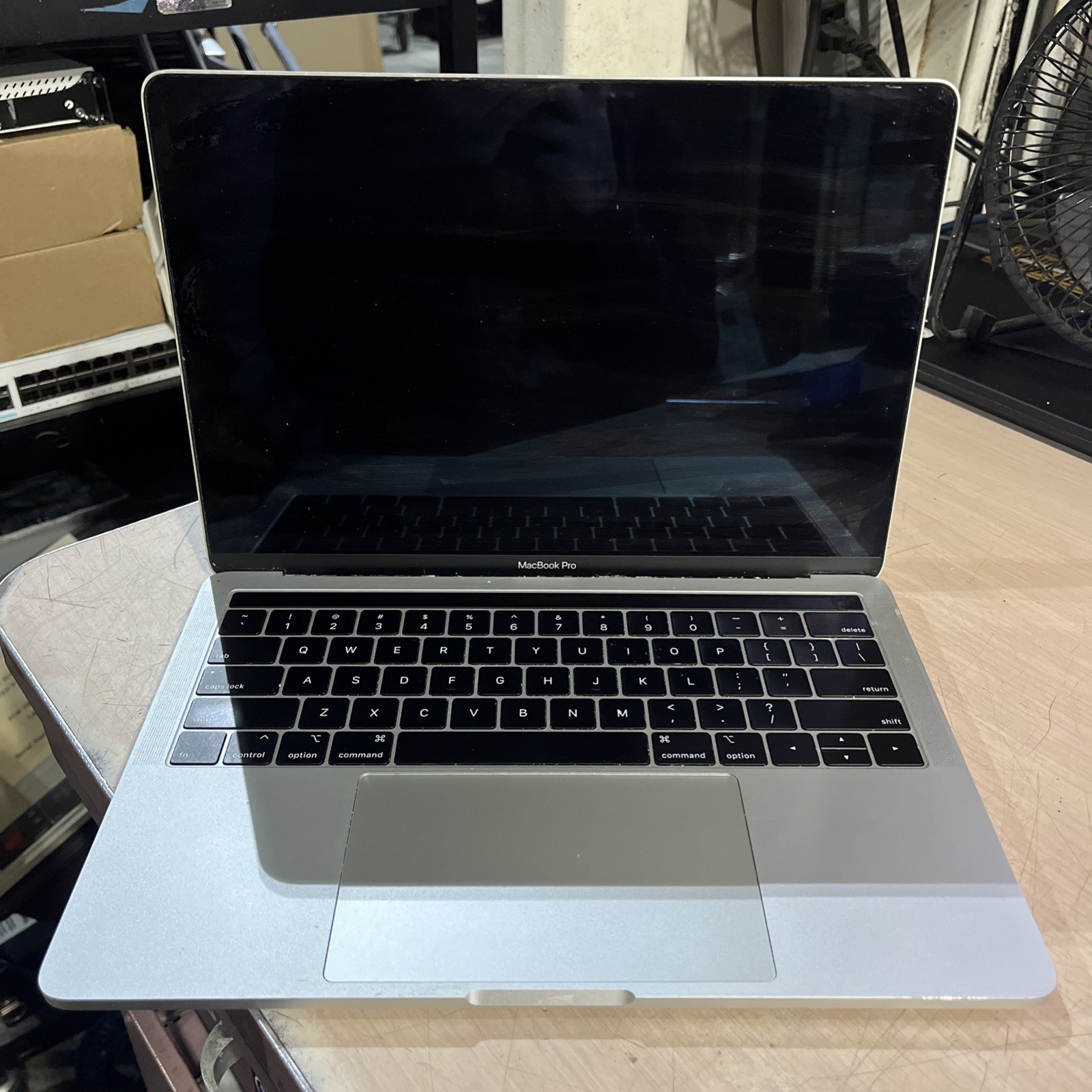 APPLE MACBOOK PRO 13″ TOUCH/2019 CORE I5-8279U 2.4GHZ 8GB RAM 256SSD