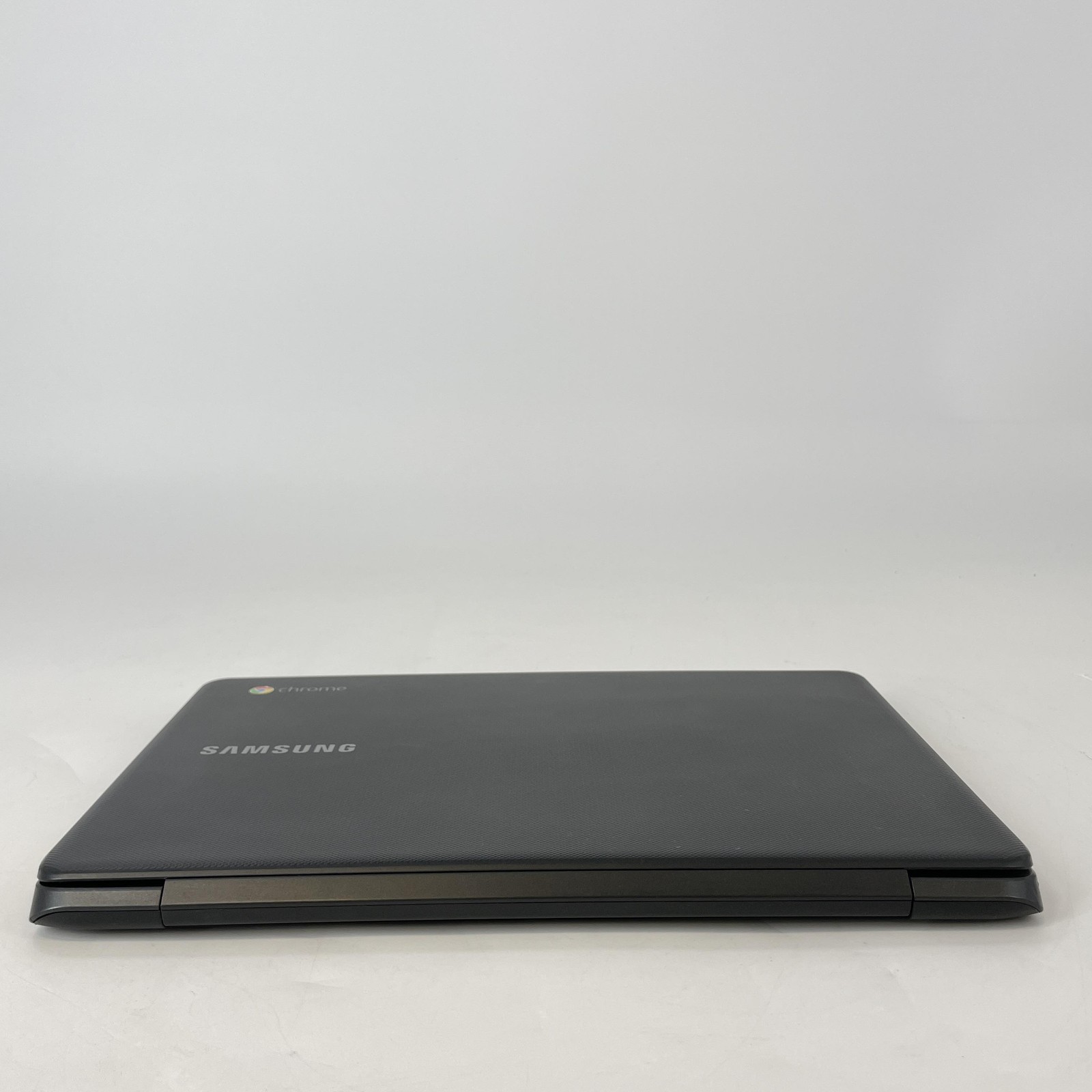 Samsung Chromebook 3 XE500C13 11.6 HD 2.5 GHz Intel Celeron 4GB 16GB eMMC Good