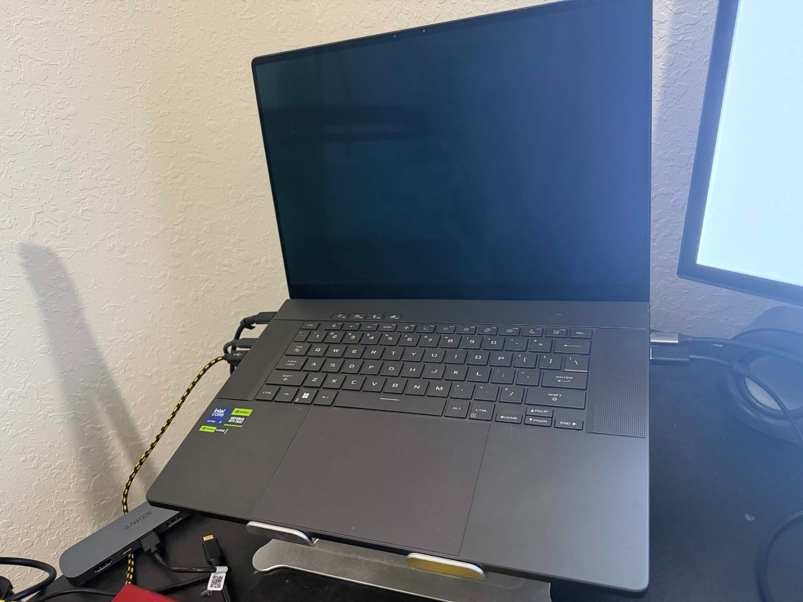 Used Asus Zephyrus g16 2024 RTX 4080 Intel Core Ultra 9 32GB LPDDR5 1TB ssd