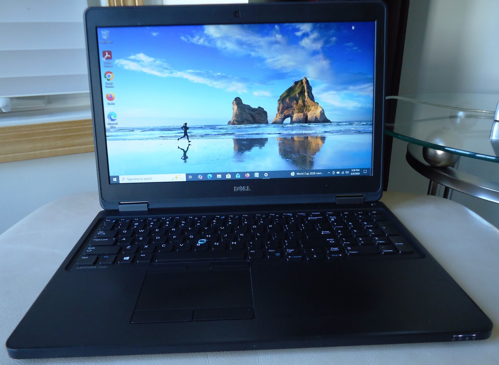 Dell Latitude E5550 Intel I5 2.30 GHz 500 HDD 8 GIG RAM WINDOWS 10 MS OFFICE