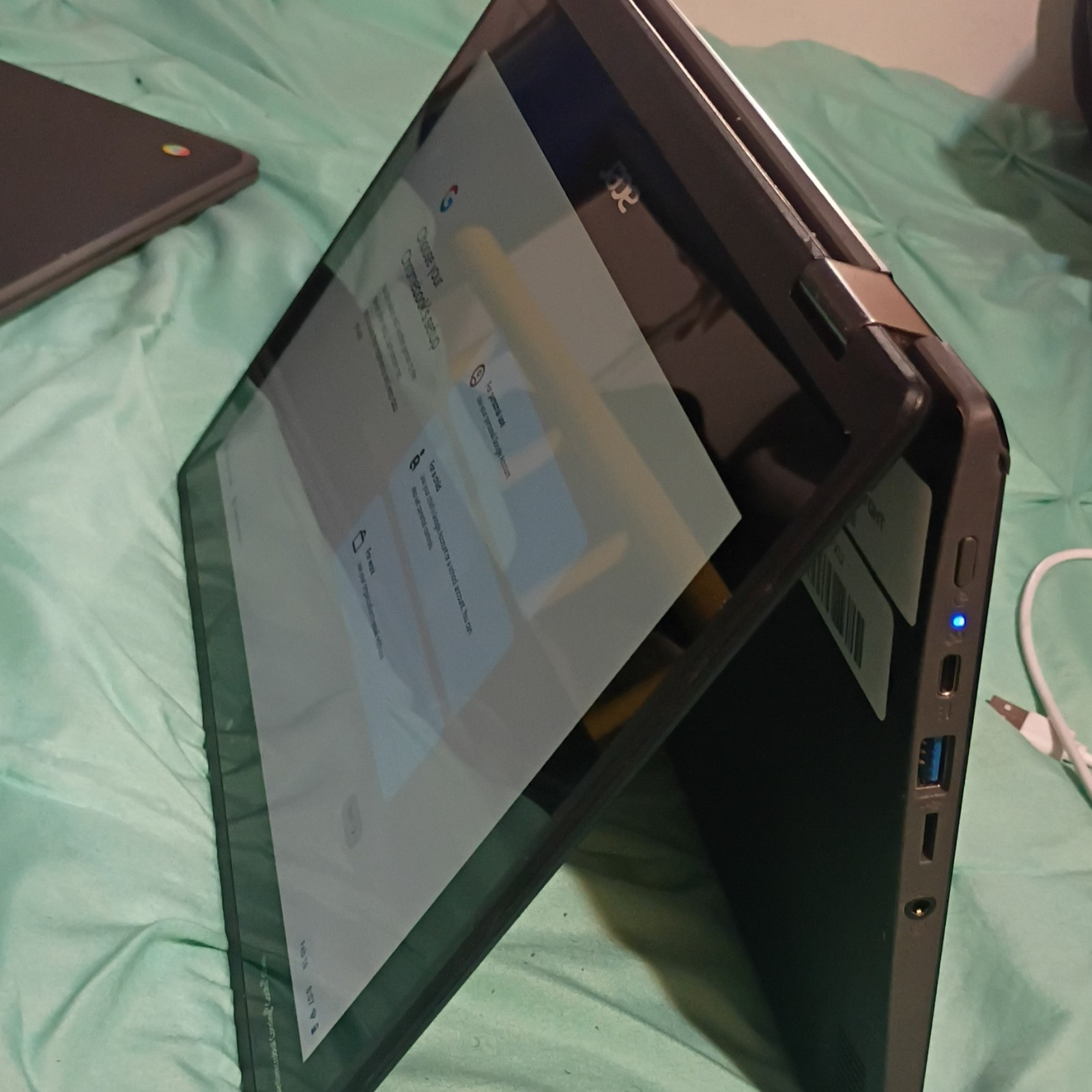 Acer Chromebook Convertible 2-in-1 Laptop/Tablet Black Chrome OS USB 3.0 USB-C